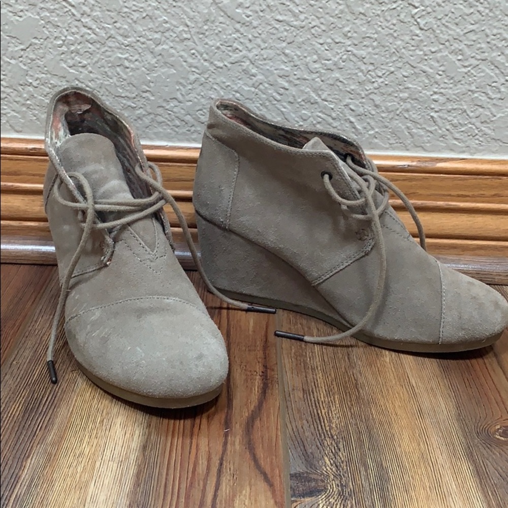 Toms Wedge Booties